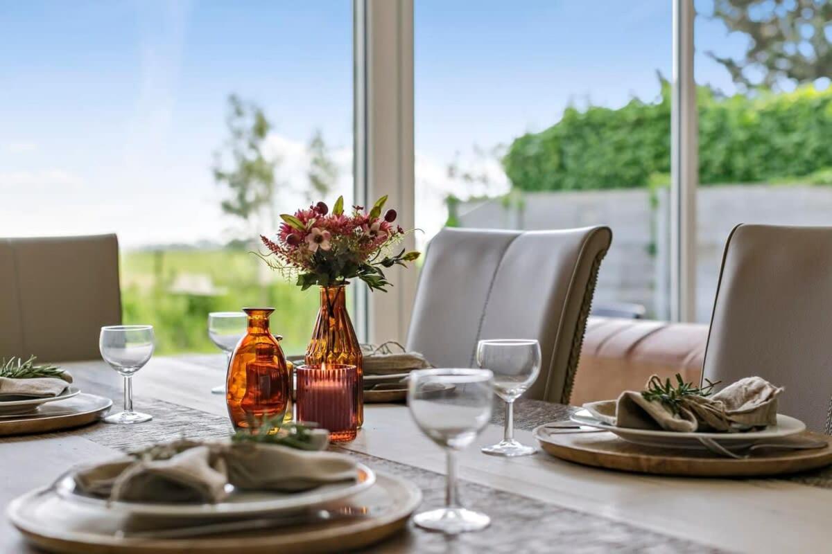 Villa Huswell - Bungalow With Garden At 5 Minutes From The Beach De Haan Exterior foto