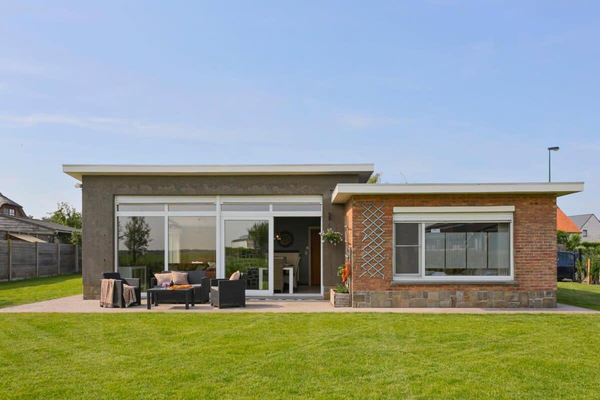 Villa Huswell - Bungalow With Garden At 5 Minutes From The Beach De Haan Exterior foto