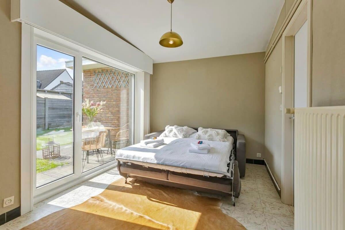 Villa Huswell - Bungalow With Garden At 5 Minutes From The Beach De Haan Exterior foto