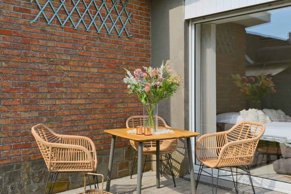 Villa Huswell - Bungalow With Garden At 5 Minutes From The Beach De Haan Exterior foto
