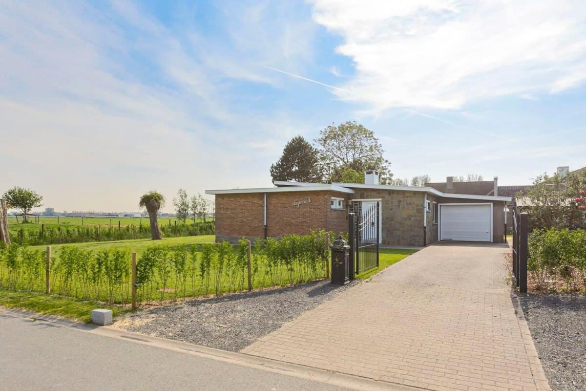 Villa Huswell - Bungalow With Garden At 5 Minutes From The Beach De Haan Exterior foto